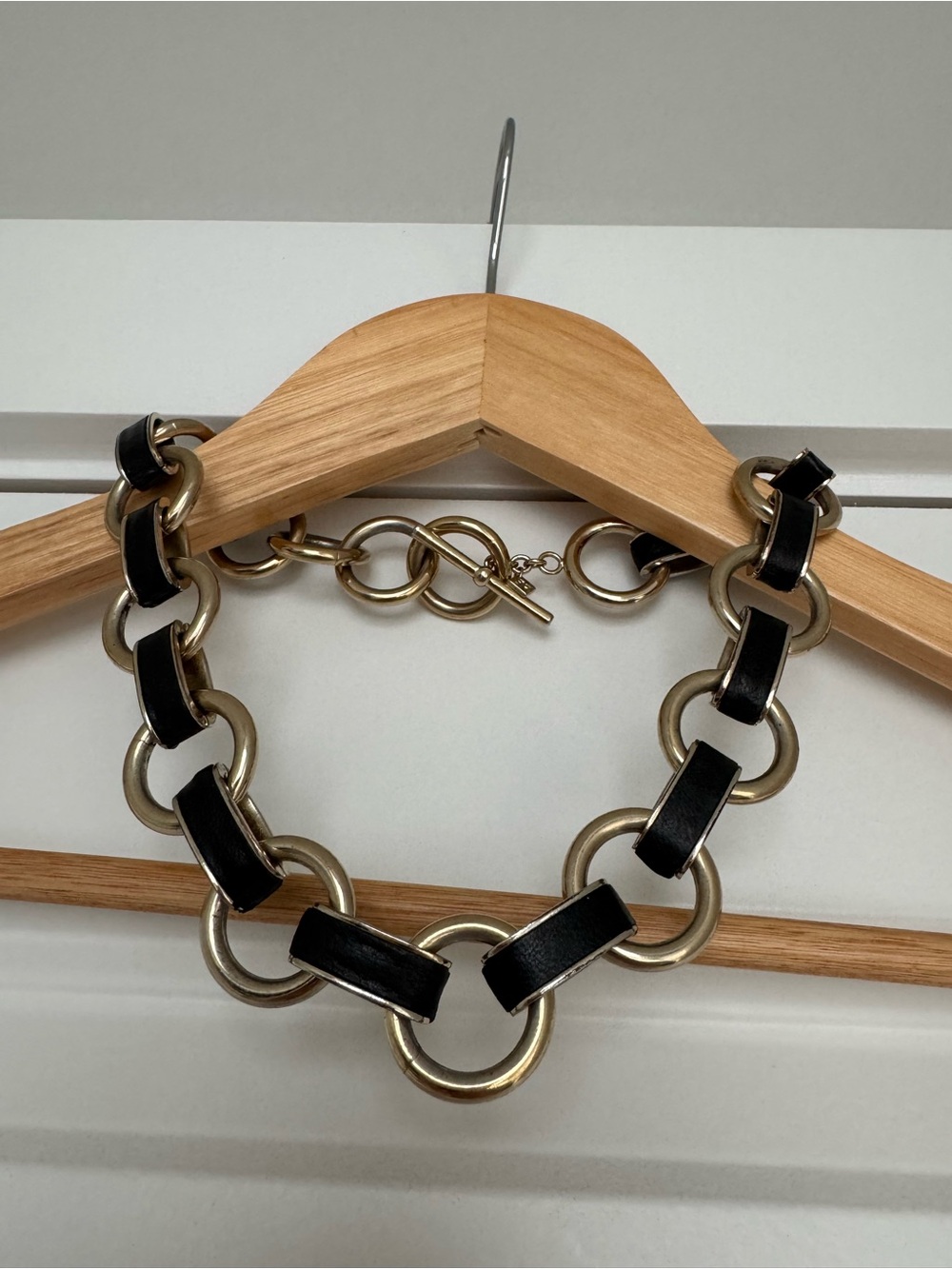 Banana Republic Black and Gold Link Necklace